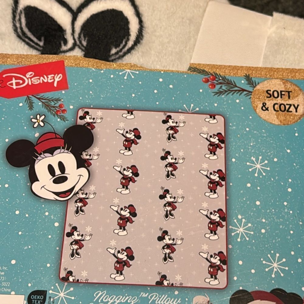 minnie mouse blanket & pillow set